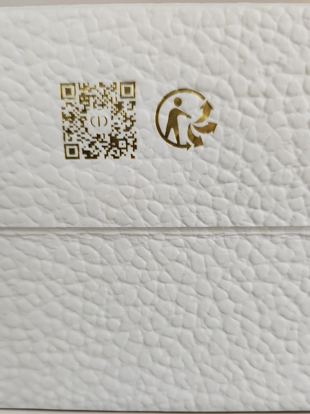 Dior Small White Gift Bag - Picture 3 of 6